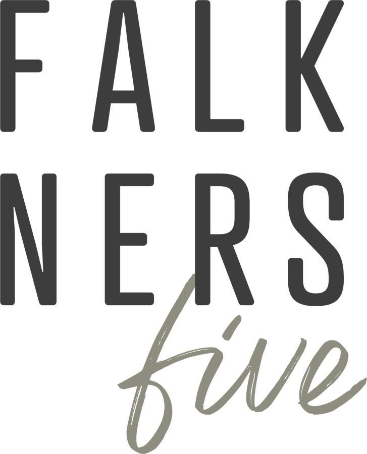 Falkners Five Oetz Bagian luar foto